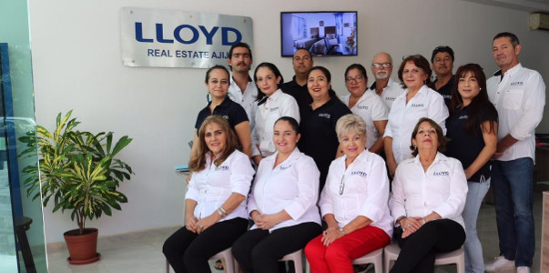 Lloyd Real Estate Ajijic